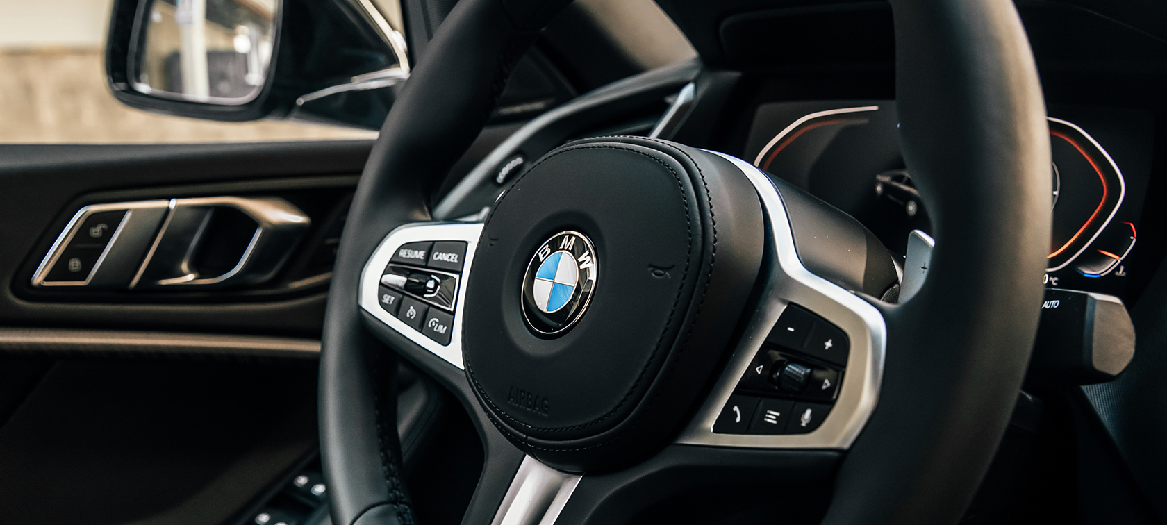 Puesto de conducción orientado al conductor nuevo BMW Serie 2 Gran Coupé Puesto de conducción orientado al conductor nuevo BMW Serie 2 Gran Coupé F44 2020, interior del coche coupé